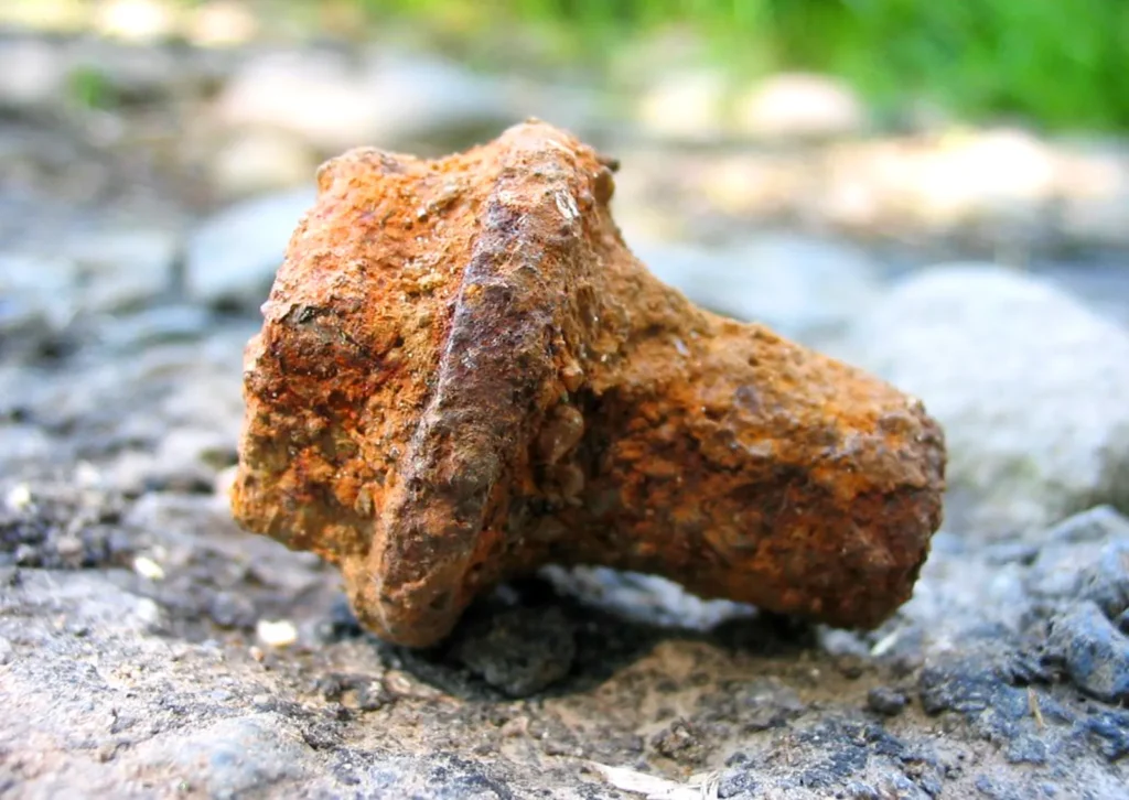 iron oxide bolt